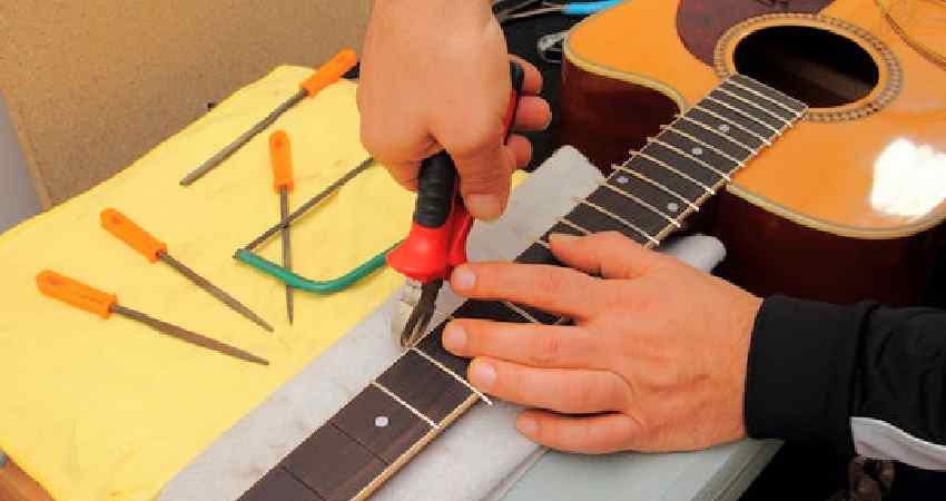 Como ser um luthier profissional